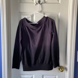 ❄️ 3/$15 Maurice’s scoop necked sweatshirt, Size medium, gorgeous deep purple